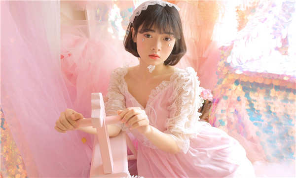 建湖供卵试管代怀生子多少钱？这一直是很多不孕不育家庭关注的话题。在中国，不孕不育的发生率越来越高，根据《中国不孕不育现状调研报告》显示，育龄夫妇的不孕不育率从20年前的3%增长至现在的12.5%-18.2%，患者人数高达6000万以上。在这样的背景下，许多家庭通过供卵试管来实现自己的生育梦想。那么，供卵试管代怀生子的费用到底是多少呢？